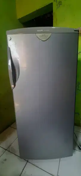 Kulkas 1 pintu SANYO GRATIS ANTAR