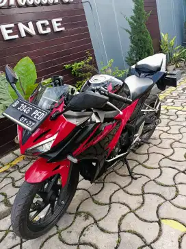 Dijual cepat HONDA CBR 150R
