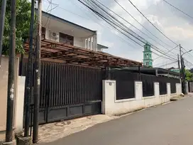 Rumah rapi siap huni Pejaten Barat Jakarta Selatan
