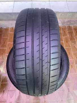 Ban Michelin Pilot Sport 4ZP 245 45 r18  1Pcs