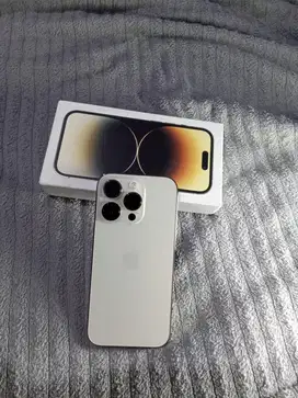 Iphone 14 pro 256gb fullset mulus beacukai