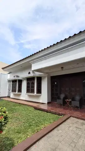 Dijual rumah di tebet lokasi strategis dan siap huni