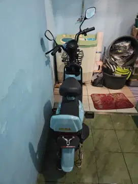 SEPEDA LISTRIK UWINFLY DF 2 ISTIMEWA