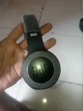 Headphone bluetooth Jbl duet seken normal