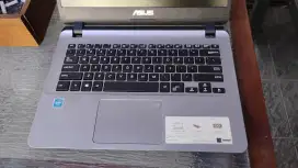 Laptop Asus A407M