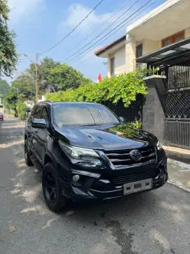 TOYOTA FORTUNER 2.4 VRZ TRD 2018