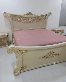 Tempat tidur valensia jati asli