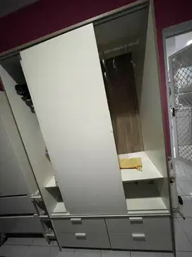 Dijual lemari ikea 2 pintu
