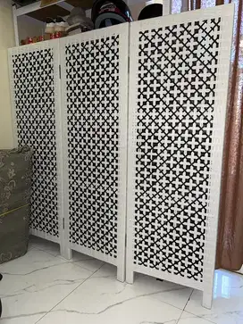 Pembatas ruangan . Rotan sintesis