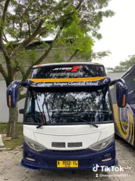 Dijual bus medium mitsubishi