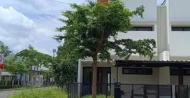 RUMAH DI GARDENS AT CANDI SAWANGAN, CLUSTER SAVIYA; LT. 141m2; SHM