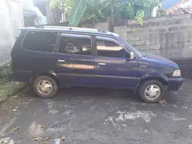 Kijang LGX 2001