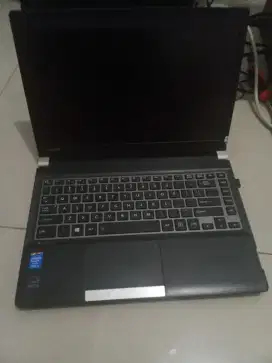 Laptop Toshiba dynabook core i5 gen4