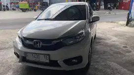 Brio Satya E MT 2023 Putih Like New