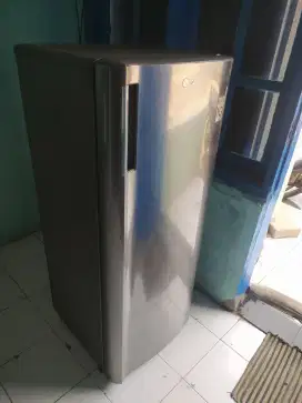 Jual FREZER 6 rak merek LG normal orisinil