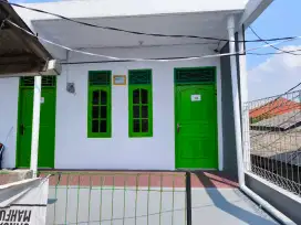 DIKONTRAKKAN BANGUNAN BARU DILANTAI ATAS - 48M2 - 1KM - 1KT (SKAT)