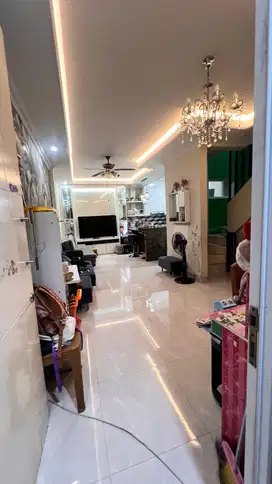 Wilson Dijual rumah siap huni di grand batavia spring