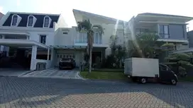 Rumah Elit Minimalis Siap Huni di Pakuwon Indah VBR !!