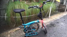 SEPEDA LIPAT UNITED ELEKTRIK TRIFOLD BEKAS