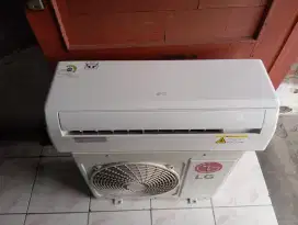 Ac merk LG 1/2 pk, like new