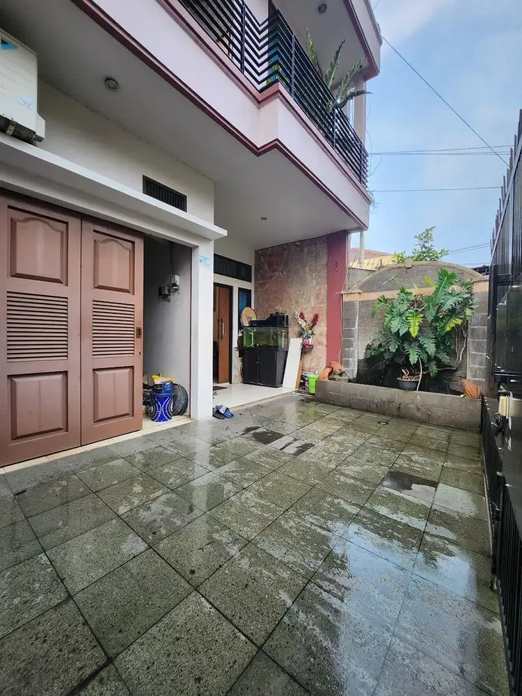 Dijual Rumah Strategis di Rawa Simprug III, Keb. Lama, Jak-Sel