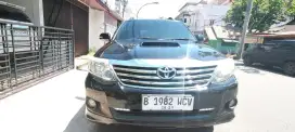 Toyota fortuner vnt manual diesel type G 2014