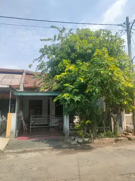 Dijual Rumah SHM 1,5 Lantai di Sektor 1C, Gading Serpong, Tangerang