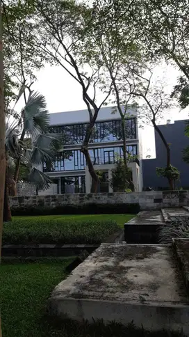 Gedung Komersial Perkantoran Di Jalan Raya Woodland Citraland