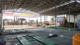 Disewakan lahan luas pinggir jalan utama