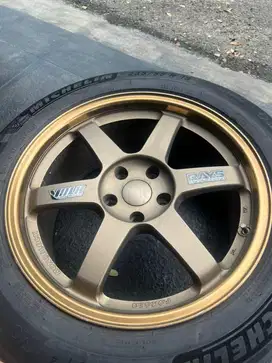 Velg Volk Rays TE 37 R18 + Ban Michelin Primacy 48508
