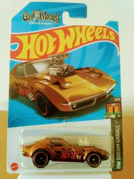 Hotwheels 68 Corvette monkey SUPER TREASURE HUNT GOLD