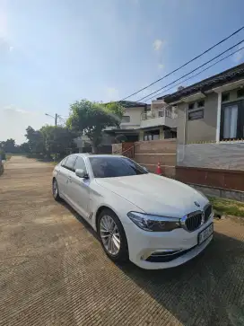 BMW 530i 2019 putih