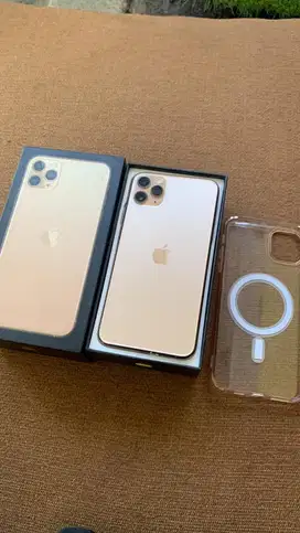 Jual Iphone 11 PROMAX 256 GB GOLD All Operator mulus normal semua