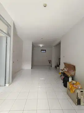 Disewakan Rumah Siap Huni di Taman Kopo Indah