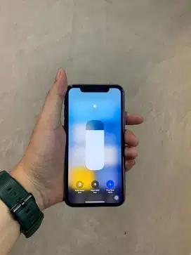 Iphone 11  ex ibox