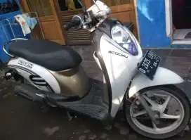 Scoopy karbu 2011 8 JT nego
