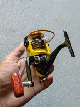 Reel pancing 2000 Besi BARU Murah Smooth suara Mantap