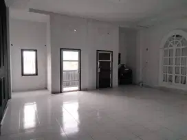 Disewakan lokasi strategis lantai 2 kota baru jambi siap pakai.