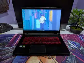 Laptop Gaming MSI GF63 Thin 10SC Intel Core I5-10500H GTX 1650 SSD