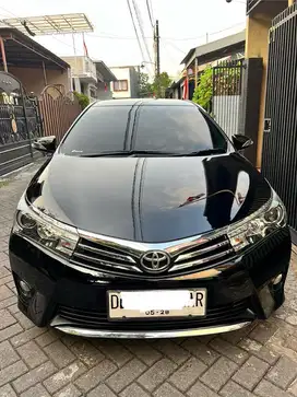 COROLLA ALTIS 1.8V AT 2014