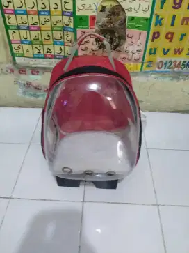 Jual tas untuk peliharaan kesayangan anda.