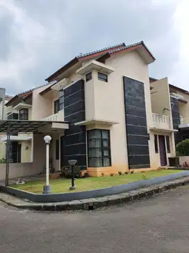 Rumah LT 135 SHM 16 Menit ke RS ANNA PEKAYON Bebas Banjir J-32127