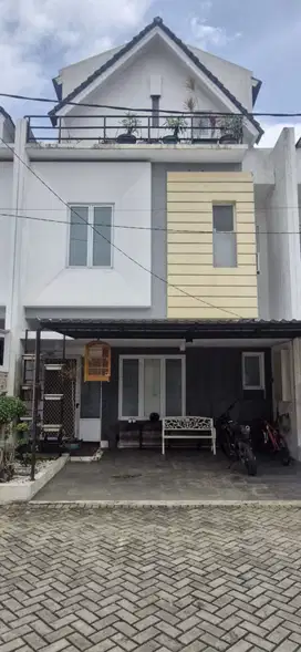 Rumah 2 Lt SHM 19 Menit ke Cibubur Junction Dibantu KPR J-32873