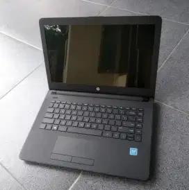 DI JUAL LAPTOP HP 14 INC WARNA HITAM