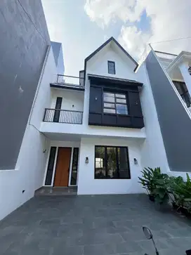 Rumah SHM 2 Lt Hadap Selatan dekat AEON Mall Tanjung Barat J-34864
