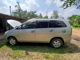 Kijang Inova 2006