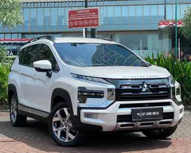 LOW KM MITSUBISHI XPANDER NEW CROSS 1.5 PLUS AT 2022/2023