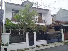 Rumah disewakan di Cipete