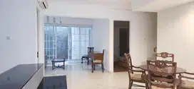 Rumah disewakan di Jalan Deplu Jakarta Selatan