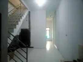 Dhyana Disewa rumah ukuran 4x19m di Jelambar